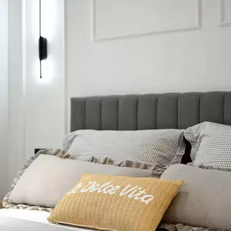 Sweet Life - With Balcony Apartment *