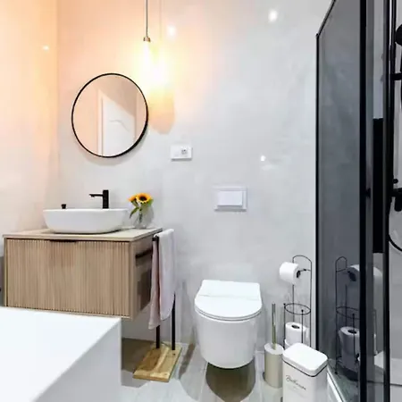 Sweet Life - With Balcony דירה זאדאר
